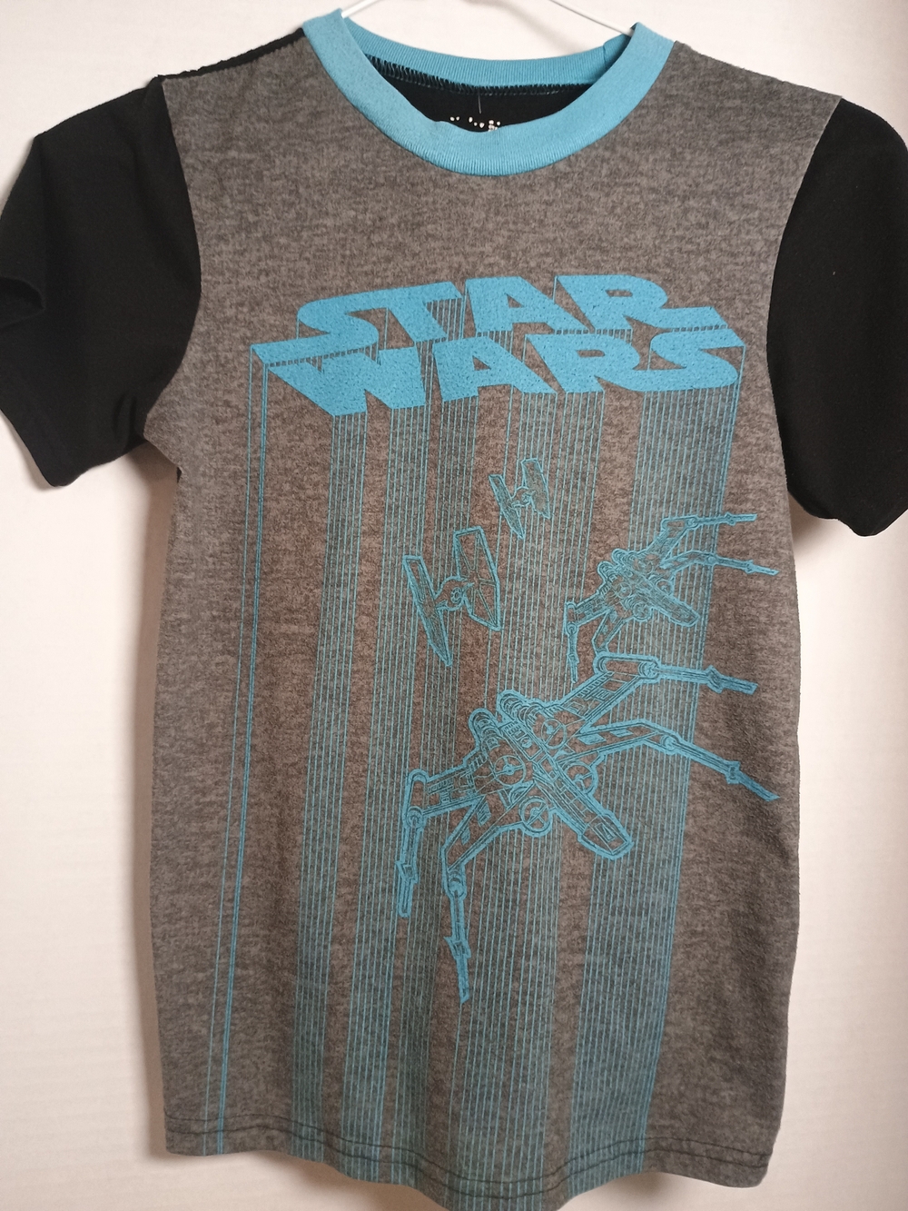 Star Wars Graphic Short Sleeve Tee in Gray & Black